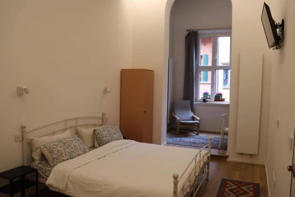 בולוניה Little Apartment Over The Canal מראה חיצוני תמונה